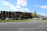 Fourgons Transit Inc, Les