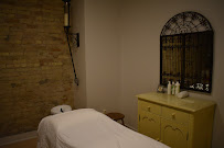 London Chiropractic and Massage - Colborne Street