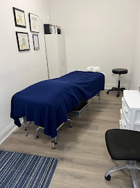 Glow Massage & Wellness Centre