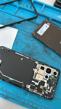 Cellaxs Phone Repair in Dadeland Mall