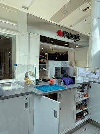 Cellaxs Phone Repair in Dadeland Mall