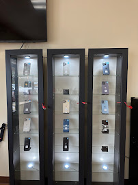 Touchtel Wireless (iPhone & Android Repairs & Unlocking) Greenbriar Mall