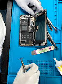 OnFleekWhiz Samsung iPhone iPad Cracked Screen Repair Near Me - Jacksonville, FL. WE COME TO YOU