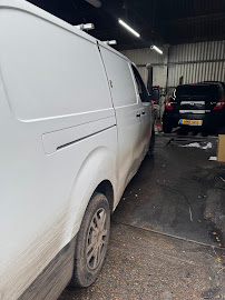 Surrey Tyres & MOT Centre