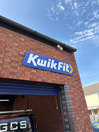 Halfords Autocentre Weybridge