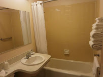 Days Inn by Wyndham Indianapolis Northeast