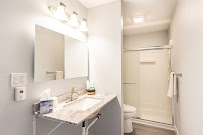 Express Inn & Suites