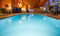 Country Inn & Suites by Radisson, Kansas City at Village West, KS