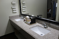 Holiday Inn Express & Suites Kansas City Ku Medical Center by IHG