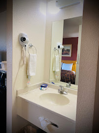 Best Western Plus Midwest Inn & Suites