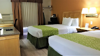 Best Western Plus Butterfield Inn