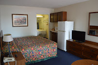 Super 8 by Wyndham Grayson