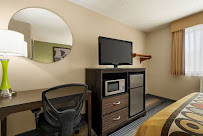 Budgetel Inn & Suites