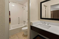 Big Spring Inn Madisonville