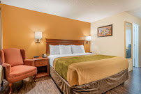 Super 8 by Wyndham Elizabethtown