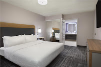 Super 8 by Wyndham Mississauga