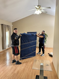 USA Moving & Storage, Inc .