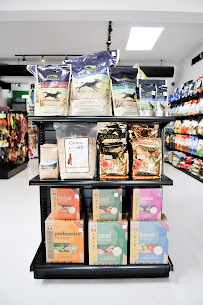 Bark & Meow Pet Supplies