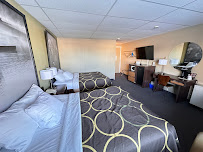 Super 8 by Wyndham Hearst ON