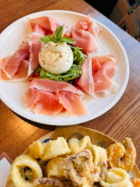 Avenue Friday Harbour