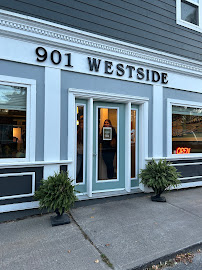 901 Westside