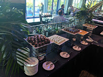 R5 Patio & Bar
