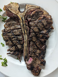 Queens Bar and Grill