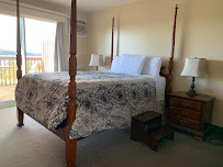 Waterview On The Bay