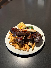 Eastwood's Grill and Lounge