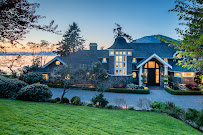 Victoria Luxury Group: Sotheby's International Realty Canada