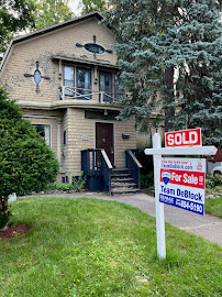 Thao Thai Realtor -- Century 21 London, ON