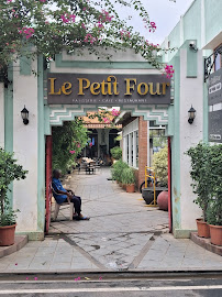 HOOK LOUNGE - Best restobar in Pondicherry | Sea view roof top pub in rock beach