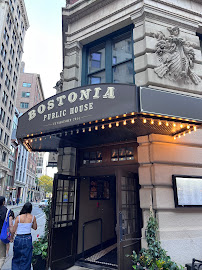 Bostonia Public House
