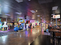 District Eat & Play, Salina