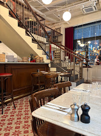Chez Antoinette Victoria