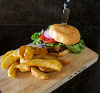 Cutty's Bar & Grill
