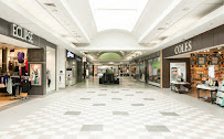 Shoppers Mall