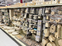 Nuna's Crafts and General Store