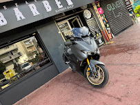 Le East barber