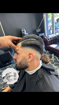Le East barber