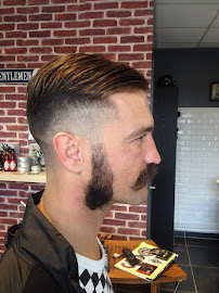 Max Barber Shop