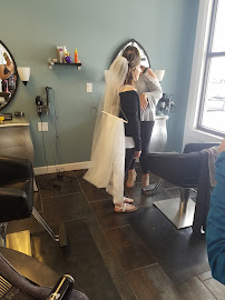 Corner Salon
