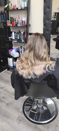 Elements Studio Salon