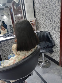 Lavish Men's & Women Salon Korangi No 5