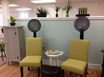Salon Paragon