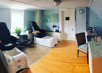 Salon Renu & Co.