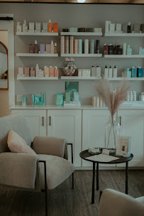Well Kept Salon (Formerly Agate Salon)