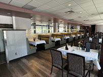 Four Seasons Restaurant & Lounge
