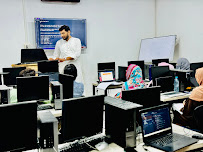 DevCastle - Best IT Training Institute Rahim Yar khan