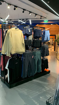 ADMIRAL WORLD SPORTS